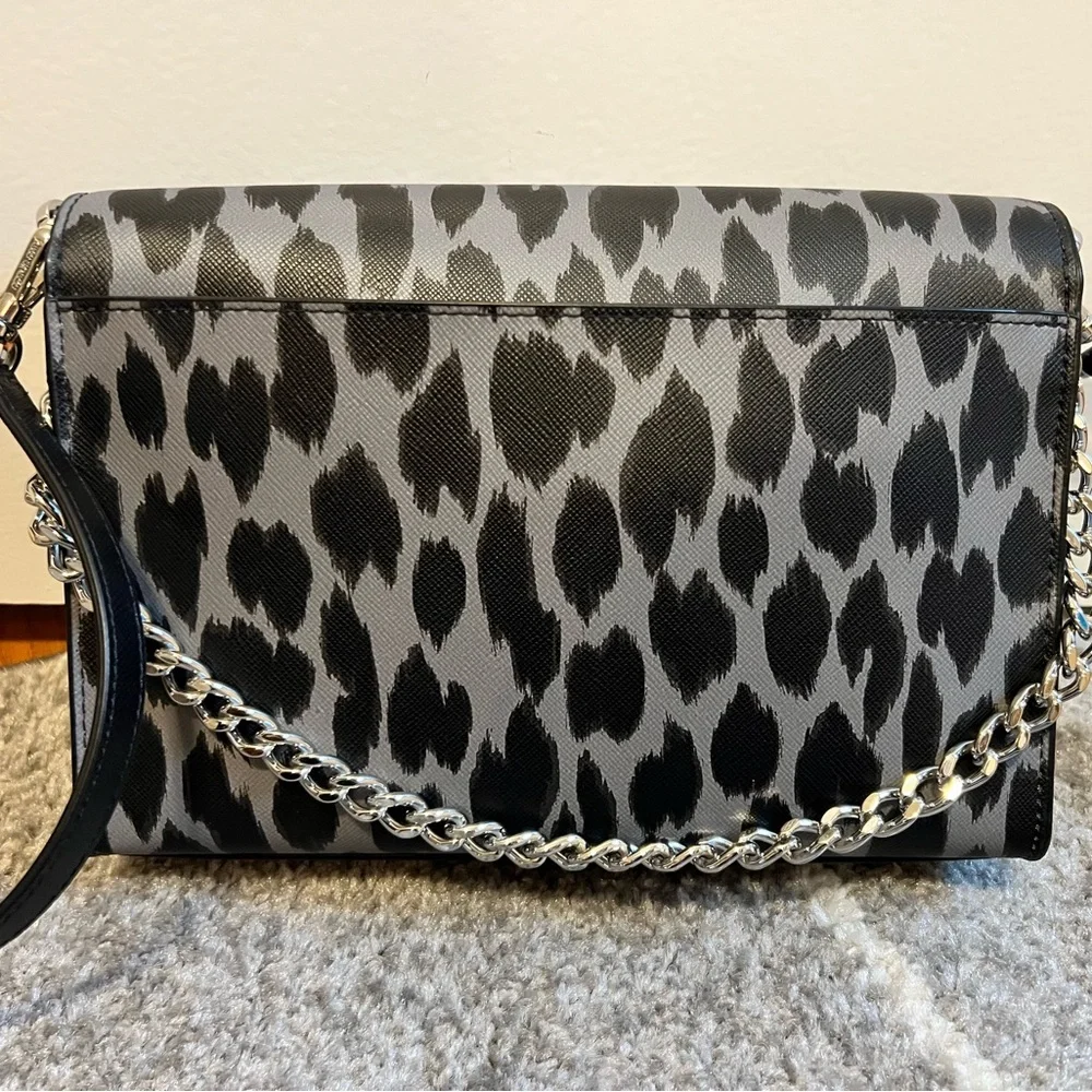 *LIKE NEW* ♠️ Kate Spade ♠️ leopard crossbody with chain